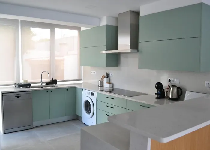 Jango Place - * Costa de Caparica